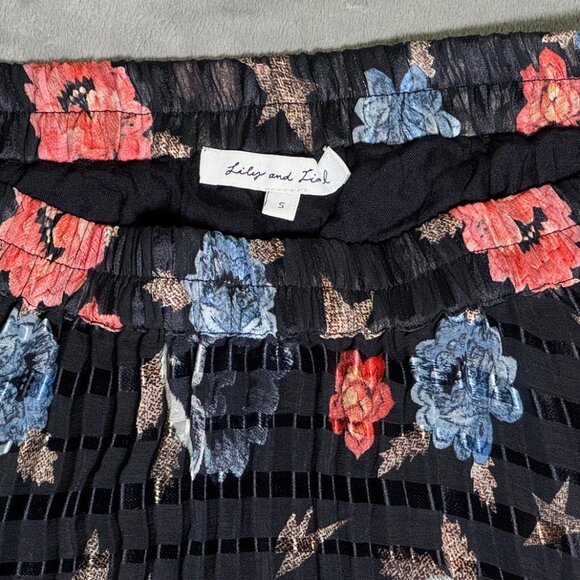 Lily and Lionel Black Floral Star Print Pleated Midi Skirt - Picture 4 of 9